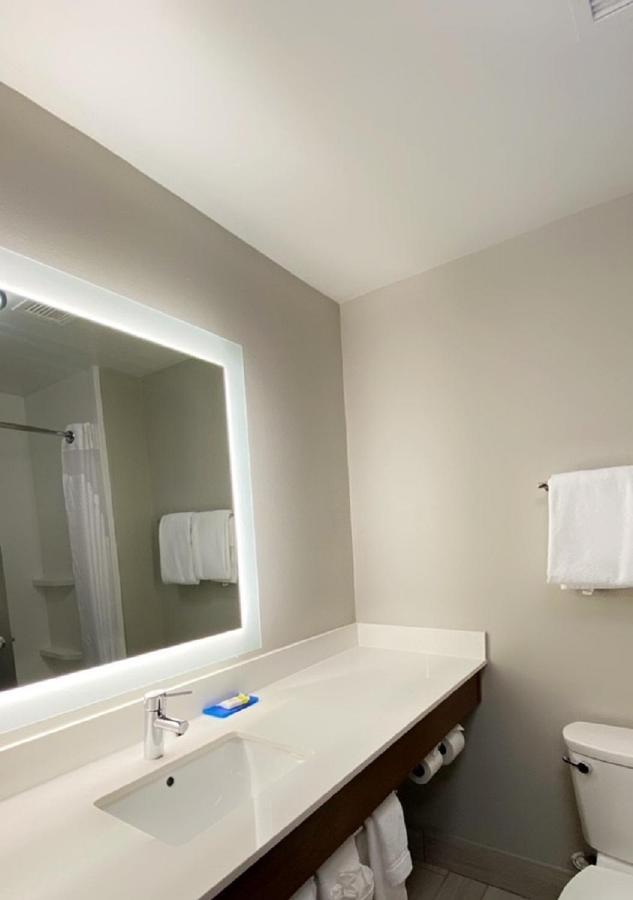 Holiday Inn Express Quantico - Stafford, An Ihg Hotel Bagian luar foto