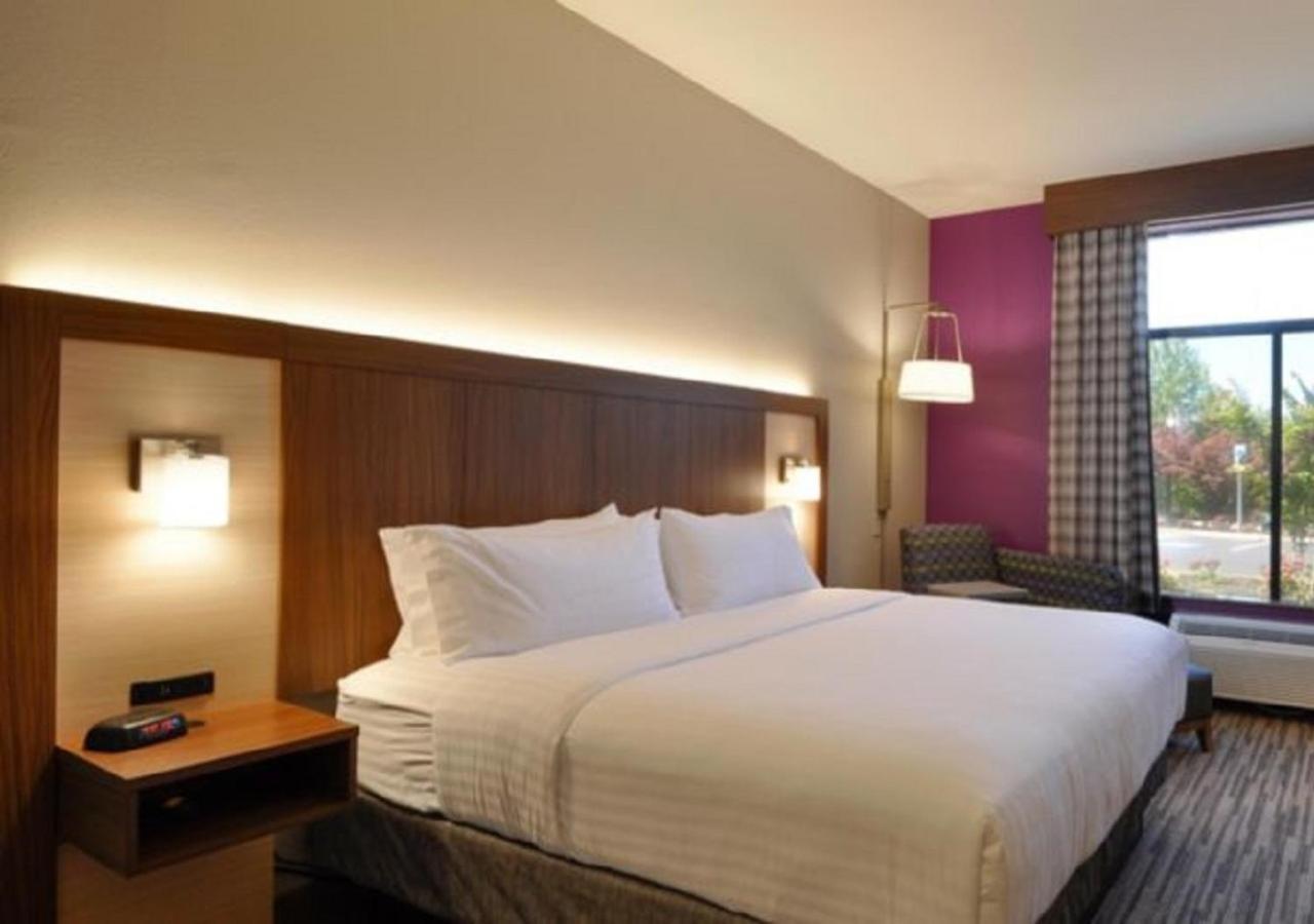 Holiday Inn Express Quantico - Stafford, An Ihg Hotel Bagian luar foto