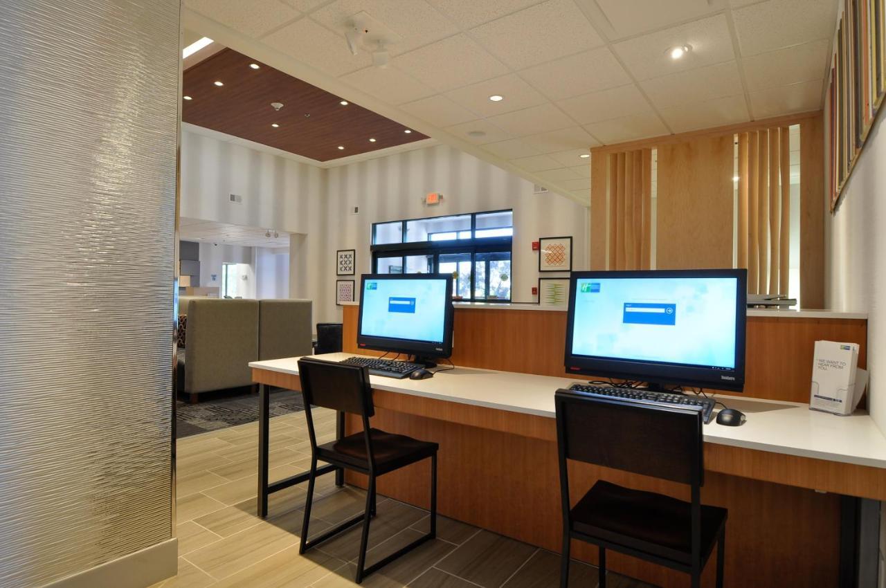 Holiday Inn Express Quantico - Stafford By Ihg Bagian luar foto